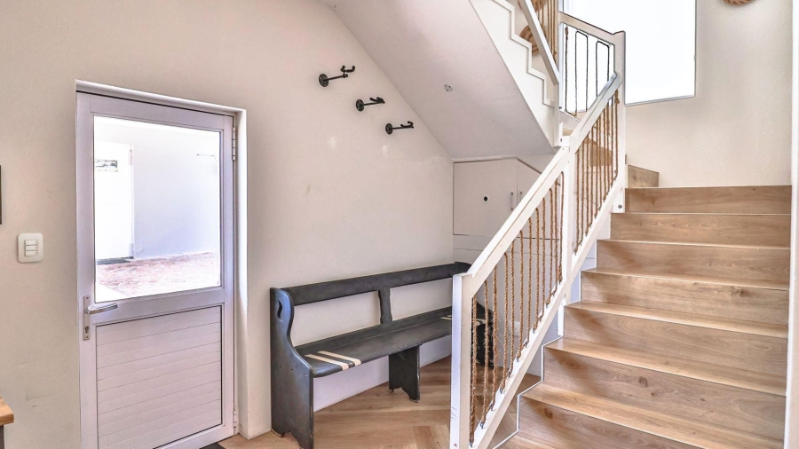 4 Bedroom Property for Sale in De Kelders Western Cape